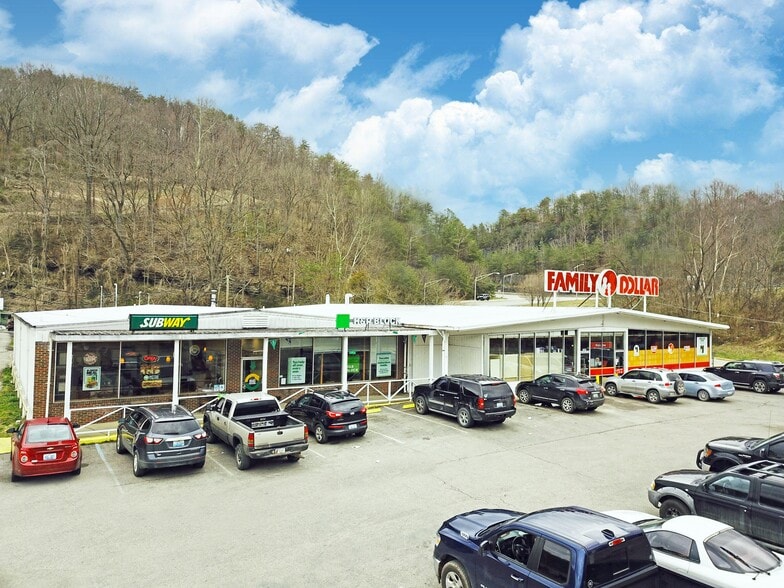 2007 E Main St, Cumberland, KY for sale - Building Photo - Image 1 of 7