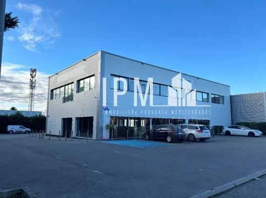 Retail in Éguilles for lease - Building Photo - Image 1 of 6