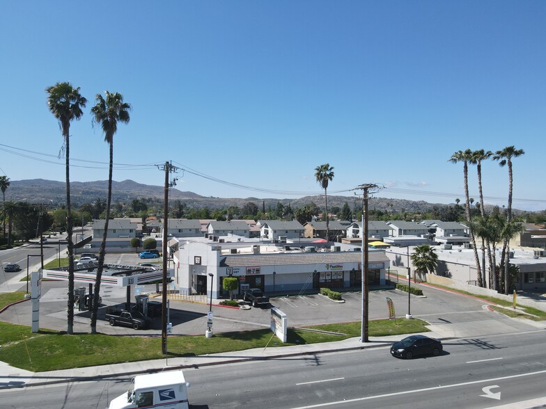 41995 Florida Ave, Hemet, CA for lease - Building Photo - Image 3 of 10