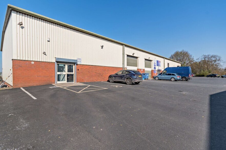 Watling St, Cannock for sale - Primary Photo - Image 1 of 1