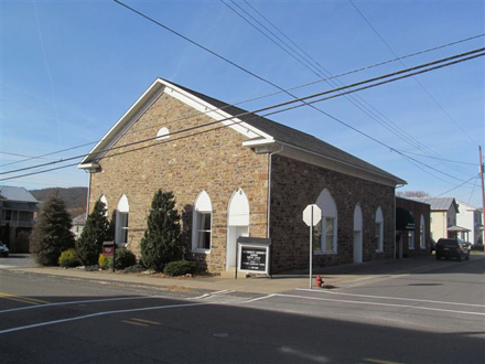 211 E Sunbury St, Millerstown, PA for sale Primary Photo- Image 1 of 1