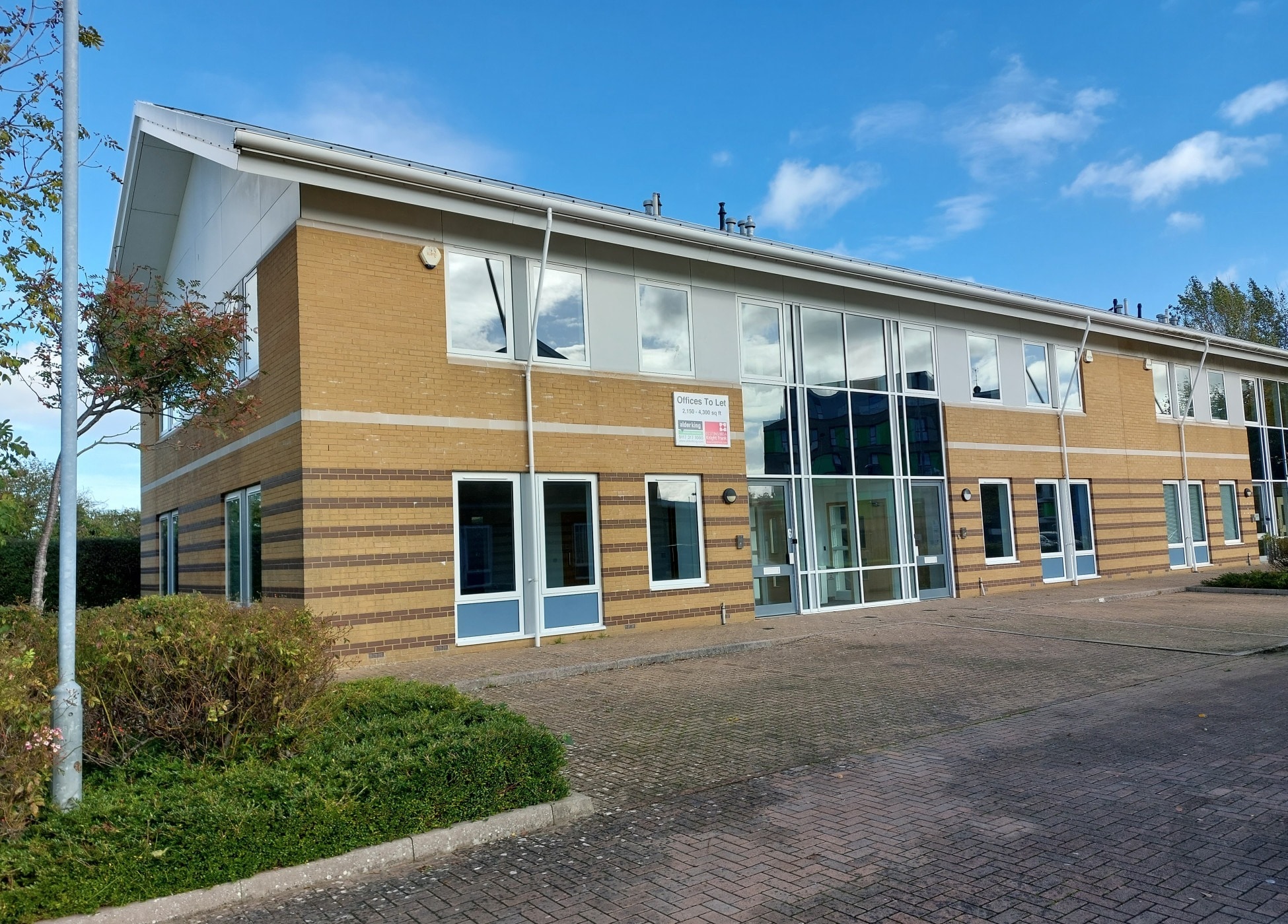 Serbert Clos, Portishead for lease Building Photo- Image 1 of 6