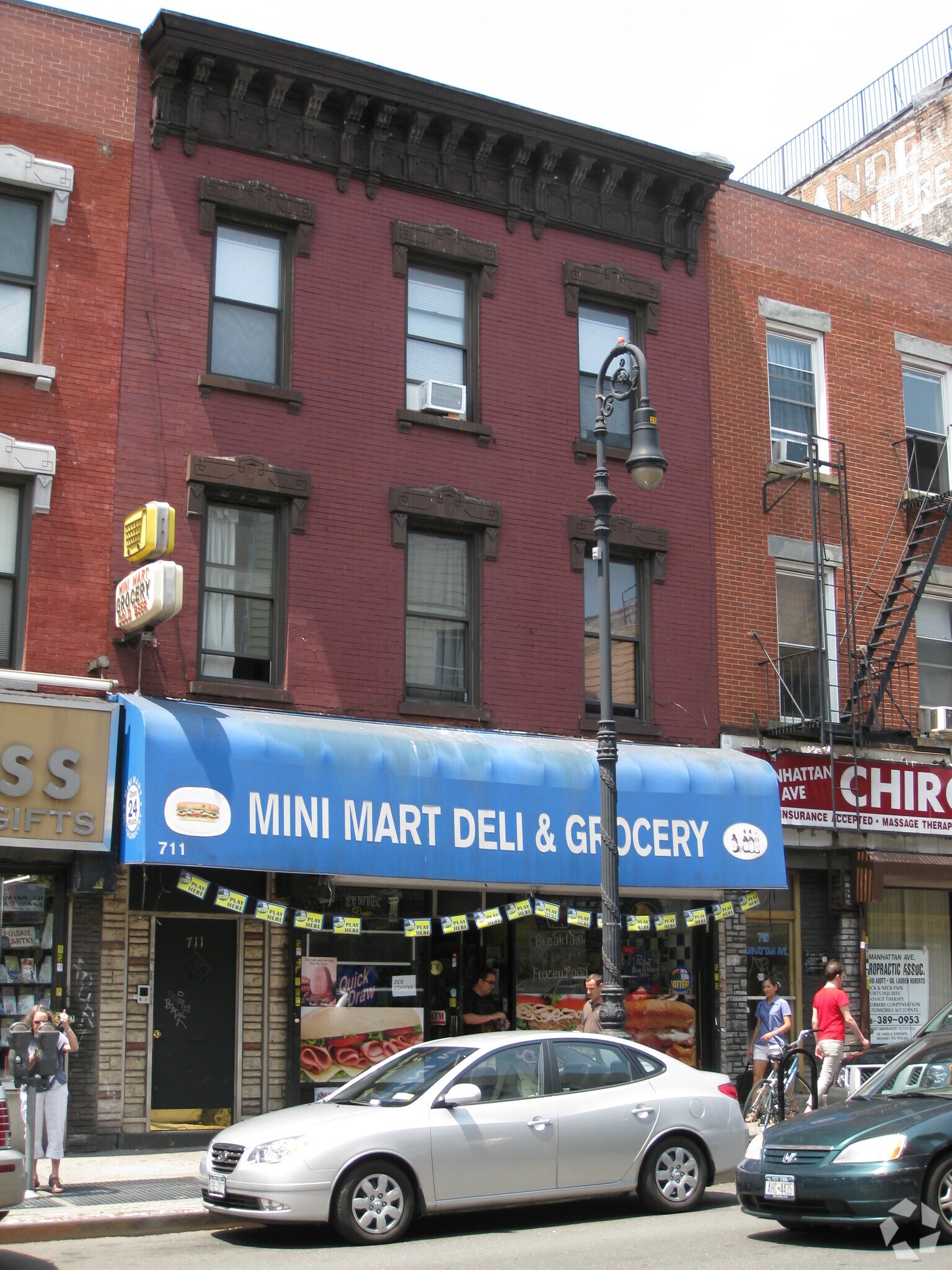 711 Manhattan Ave, Brooklyn, NY for sale Primary Photo- Image 1 of 1