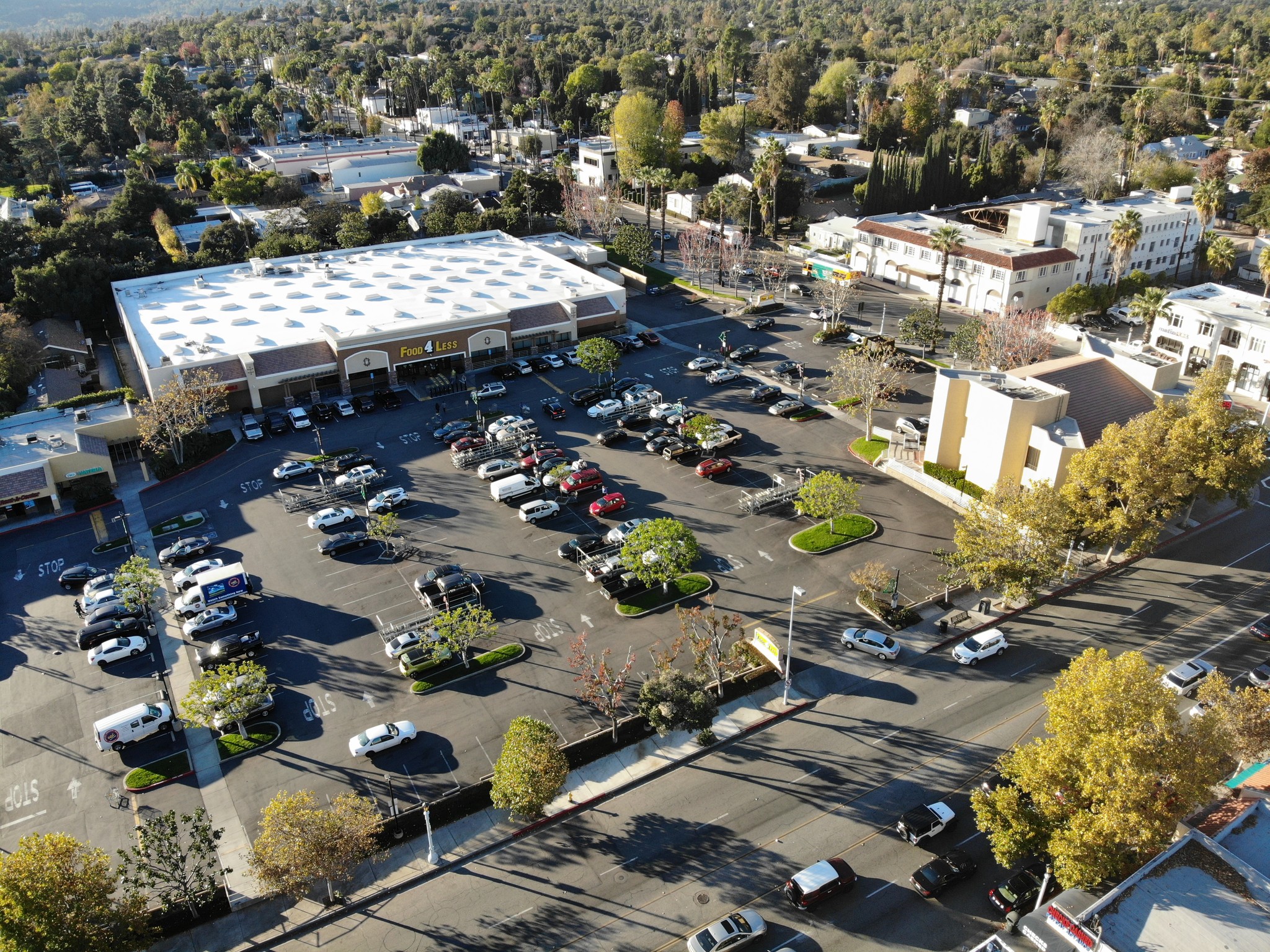 1241-1337 N Lake Ave, Pasadena, CA for lease Building Photo- Image 1 of 4