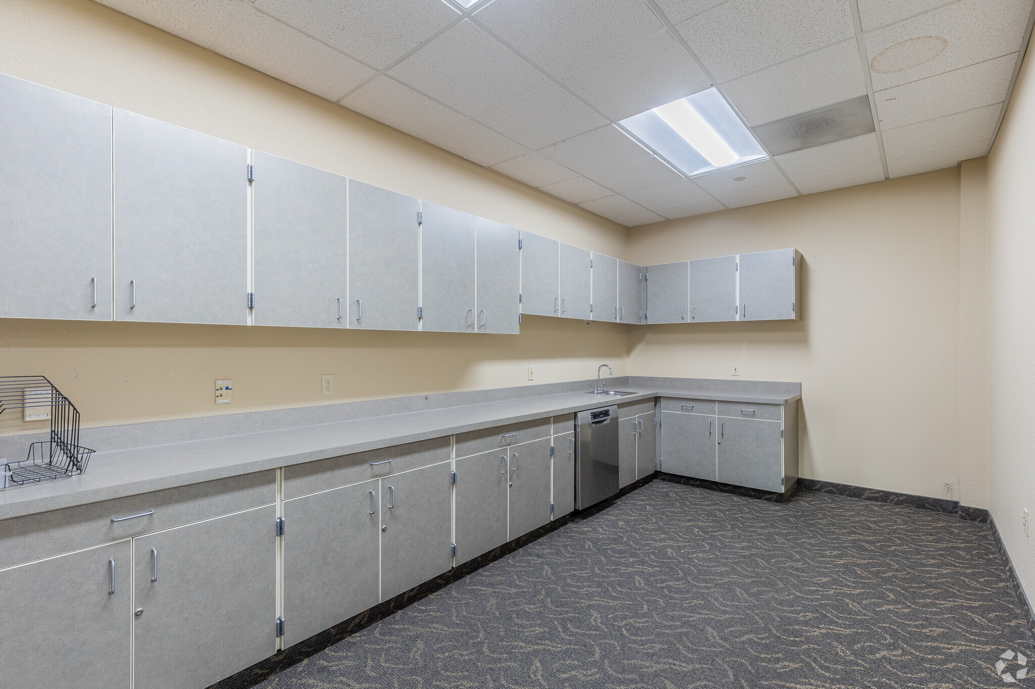 1220 20th St SE, Salem, OR for lease Interior Photo- Image 1 of 5