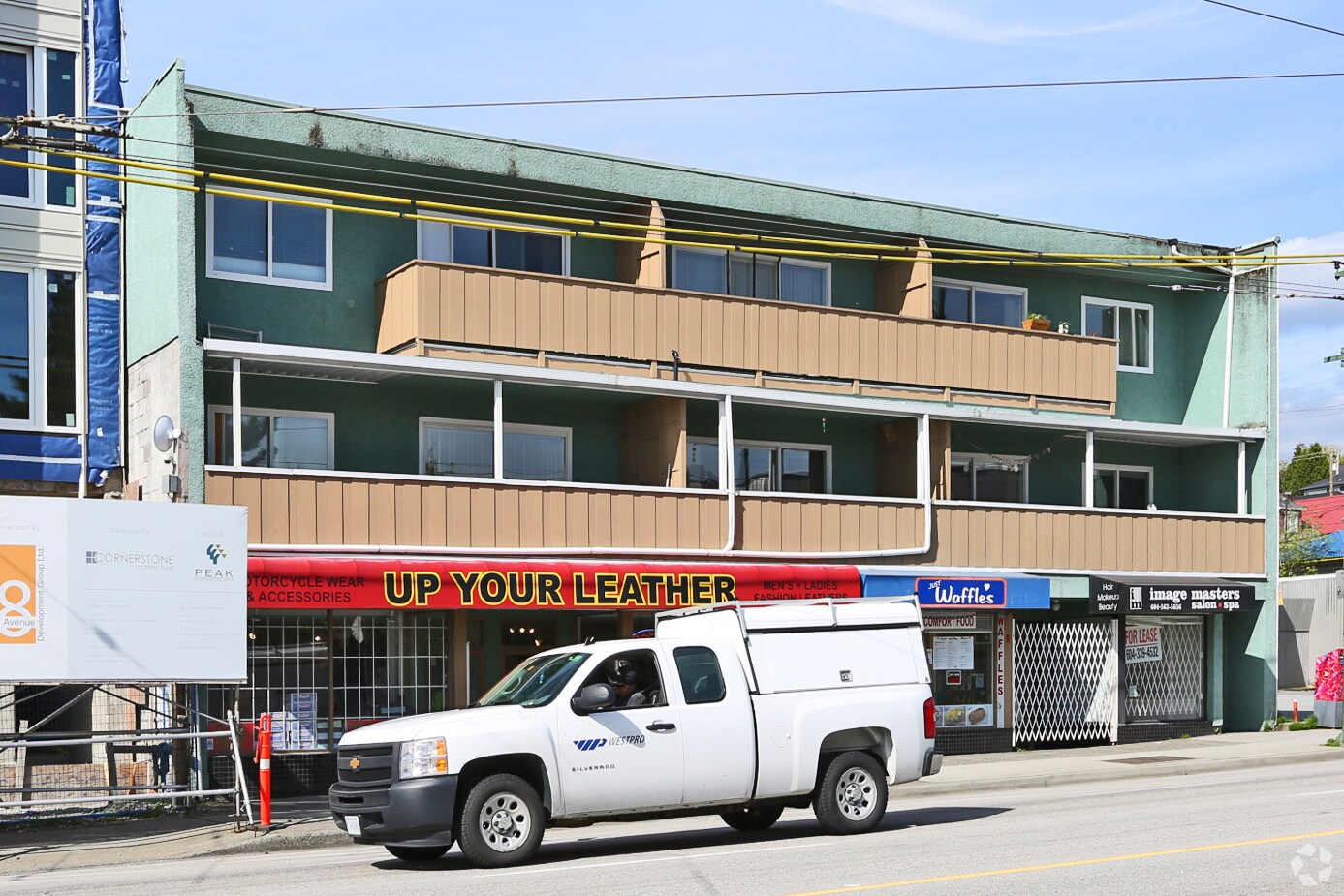 3525-3539 E Hastings St, Vancouver, BC for lease Primary Photo- Image 1 of 20