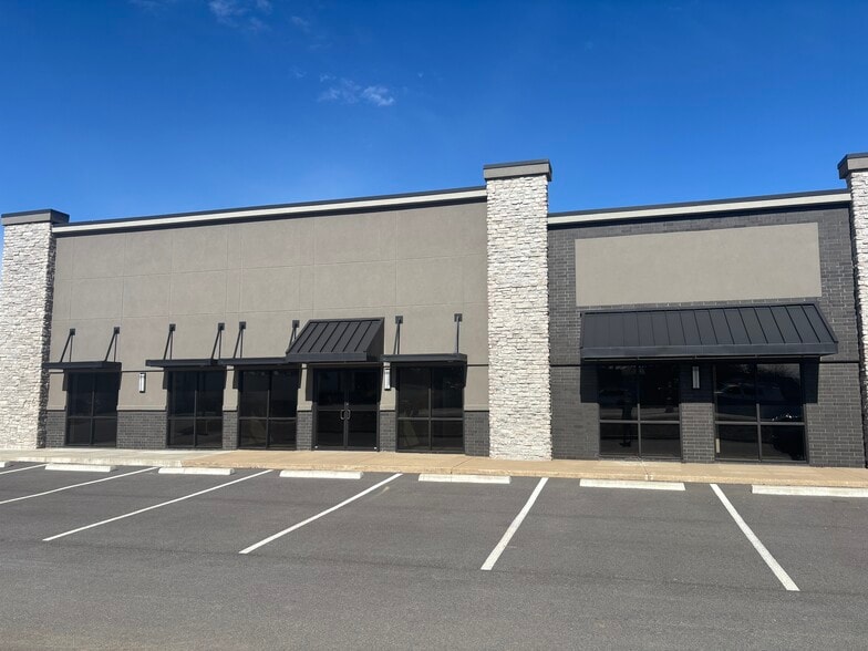 700 John Harden Dr, Jacksonville, AR for lease - Building Photo - Image 2 of 15