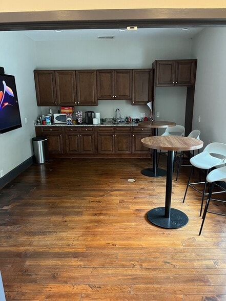 4401 Bretton Ct NW, Acworth, GA for lease - Interior Photo - Image 2 of 19