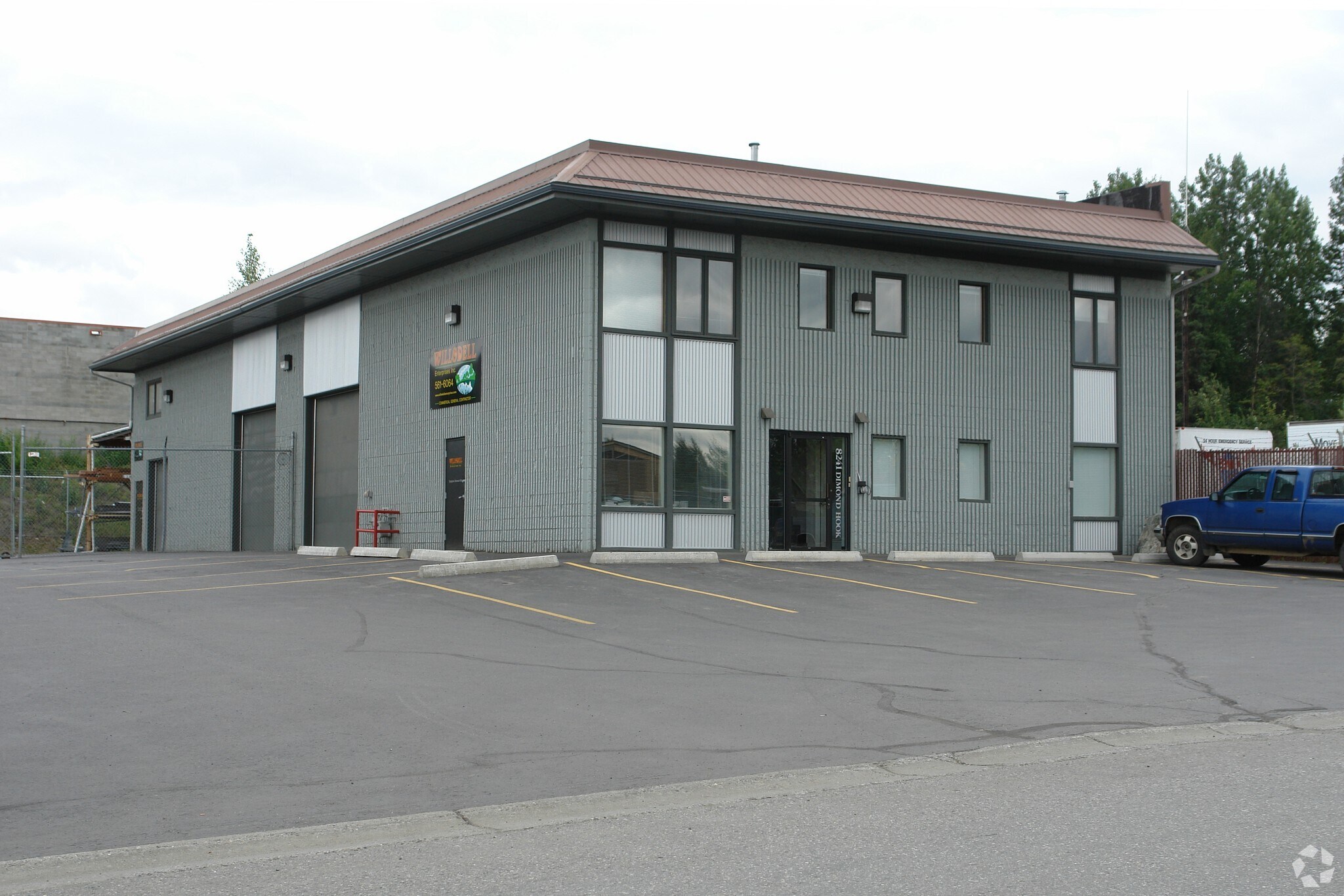 8421 Diamond Hook Dr, Anchorage, AK for sale Primary Photo- Image 1 of 1