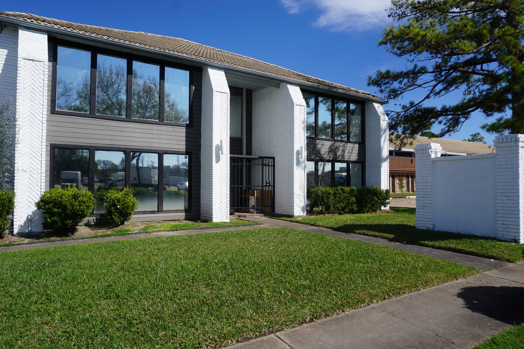 8226 Antoine Dr, Houston, TX for sale Building Photo- Image 1 of 8