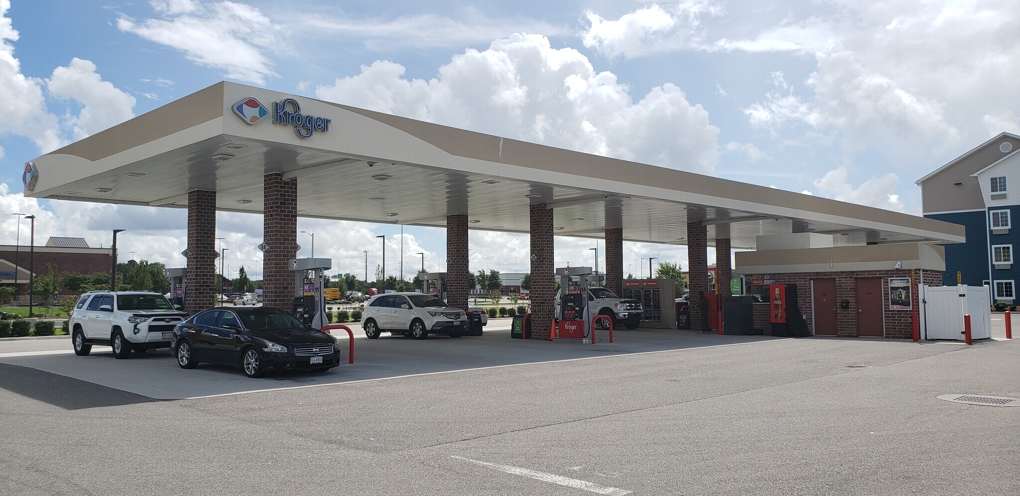 1712 Sentinel Dr, Chesapeake, VA for sale Primary Photo- Image 1 of 1