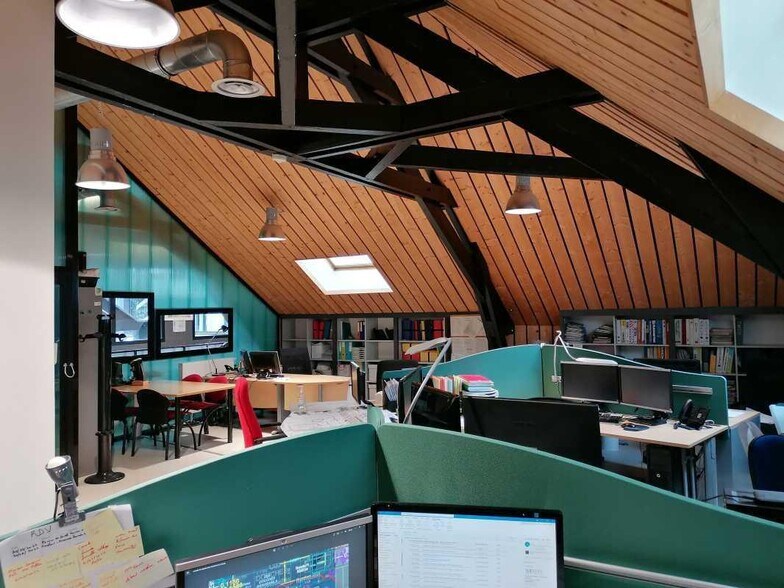 Office in Rouen for lease - Interior Photo - Image 1 of 6