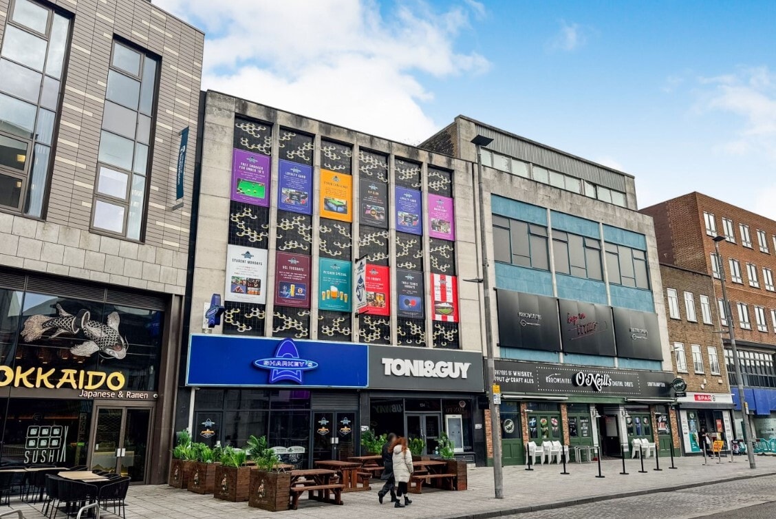 134-136 Above Bar St, Southampton for sale Primary Photo- Image 1 of 1