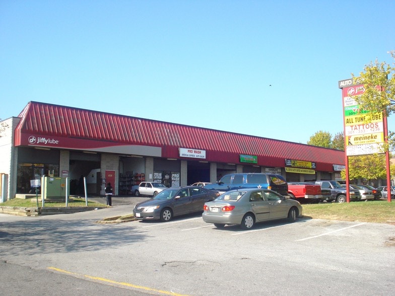 17-31 Hampton Park Blvd, Capitol Heights, MD for lease - Building Photo - Image 1 of 6