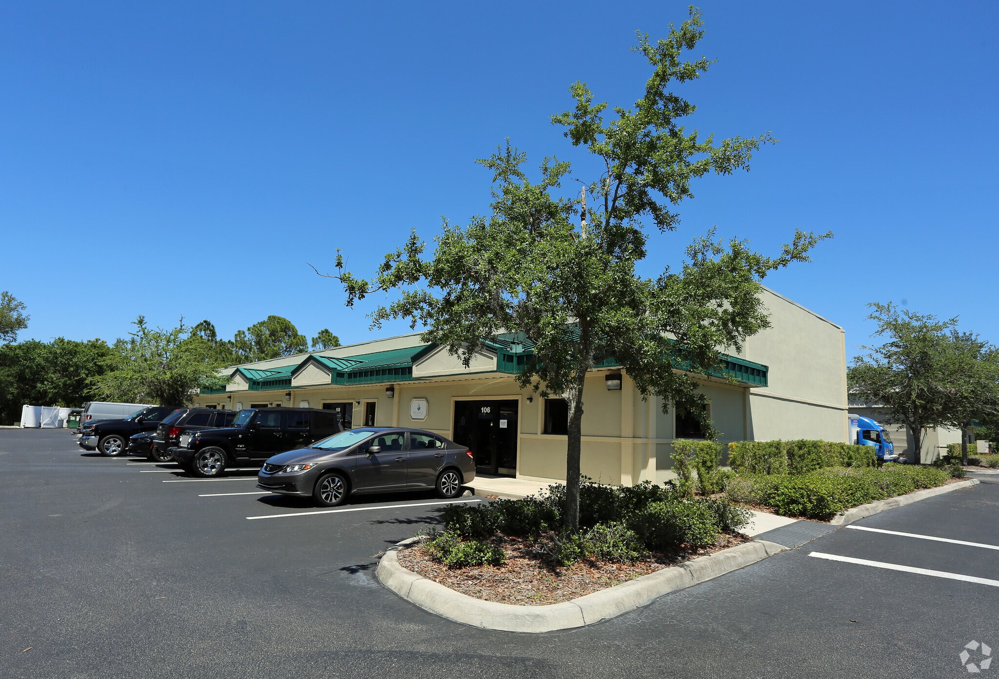 4914 Lena Rd, Bradenton, FL for sale Primary Photo- Image 1 of 1