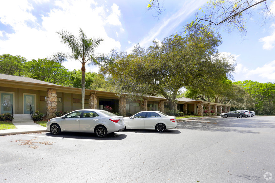 911-917 S Parsons Ave, Brandon, FL for sale - Primary Photo - Image 1 of 1