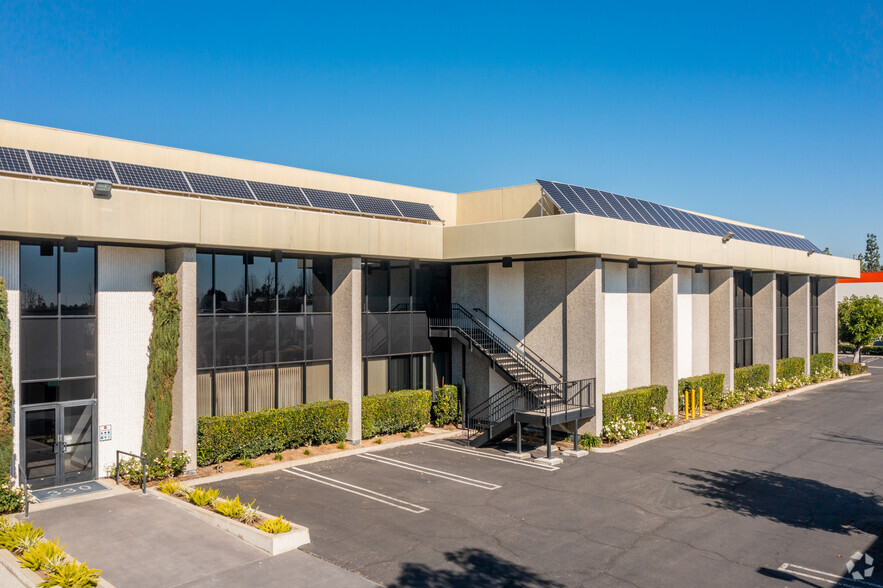 330 E Lambert Rd, Brea, CA for sale - Building Photo - Image 2 of 16