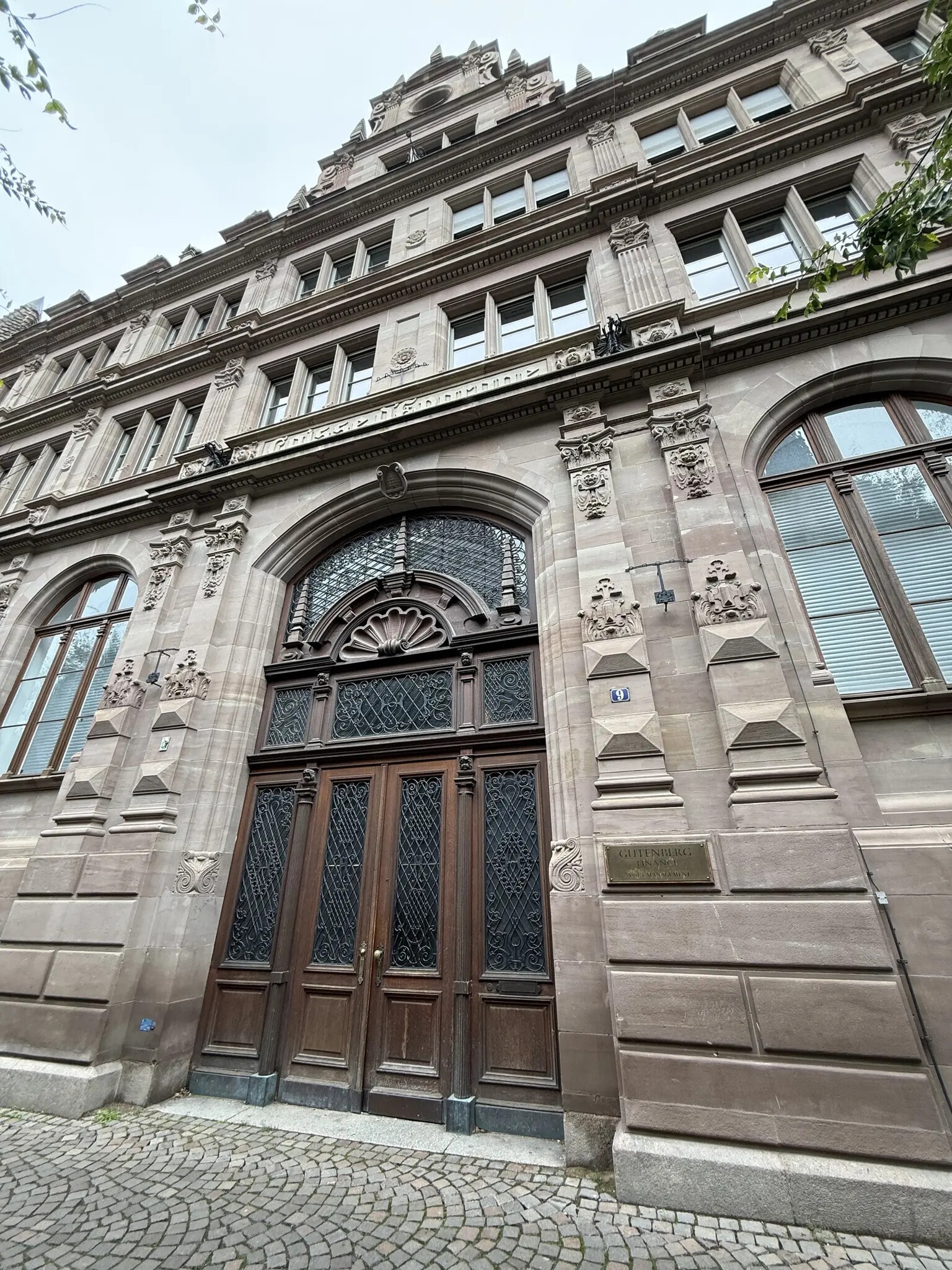 9 Place Saint-Thomas, Strasbourg for lease Building Photo- Image 1 of 18