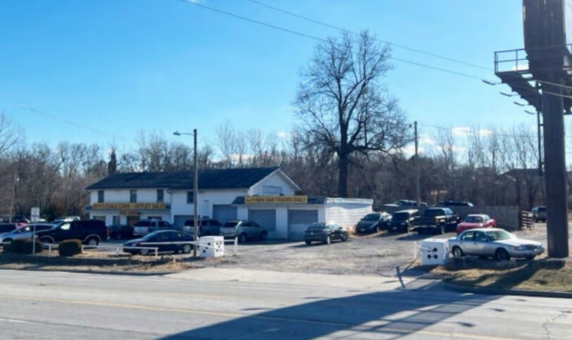 14901 E Us Highway 40, Kansas City, MO for sale - Building Photo - Image 1 of 1