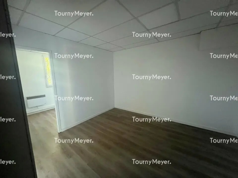 Office in Bayonne for lease Interior Photo- Image 1 of 19