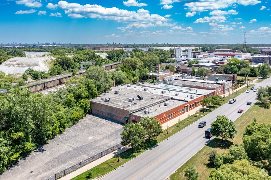 4025-4039 S Western Blvd, Chicago, IL for lease - Aerial - Image 2 of 20
