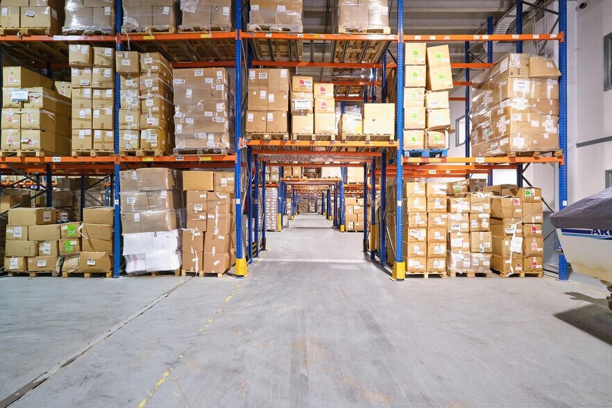 Industrial in Dosrius, Barcelona for sale - Interior Photo - Image 3 of 18