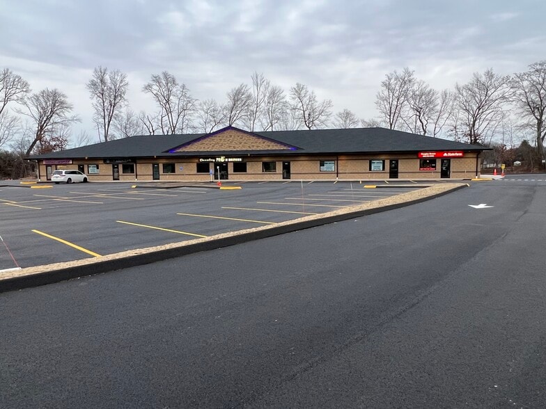 150158 Sullivan Ave, South Windsor, CT 06074 The Corner's of