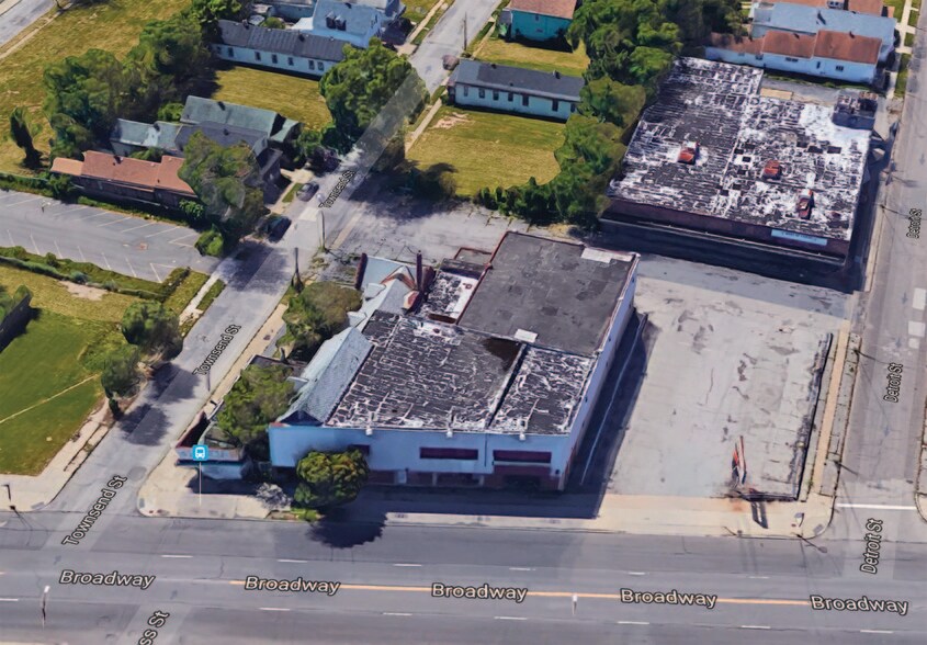 889 Broadway, Buffalo, NY 14212