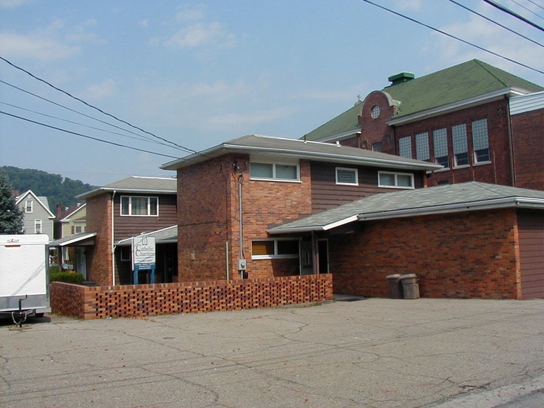 Kittanning & Ford City: Portfolio portfolio of 39 properties for sale on LoopNet.com - Primary Photo - Image 2 of 56