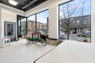 7422 Rue Saint-Hubert, Montréal, QC for lease Interior Photo- Image 2 of 4