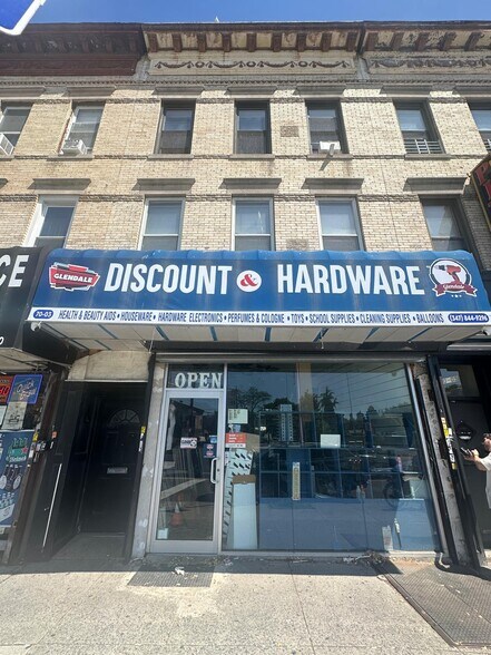 70-03 Myrtle Ave, Glendale, NY for lease - Primary Photo - Image 1 of 38