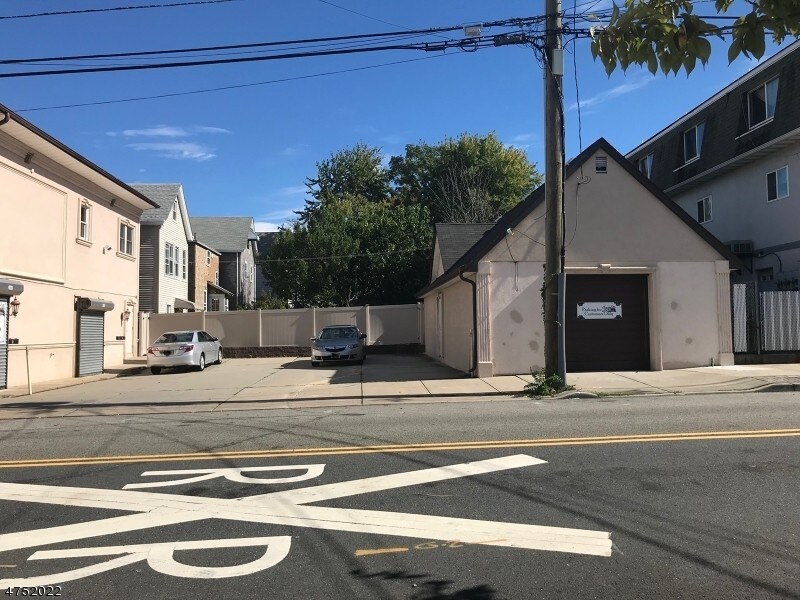 178 Palisade Ave, Garfield, NJ 07026
