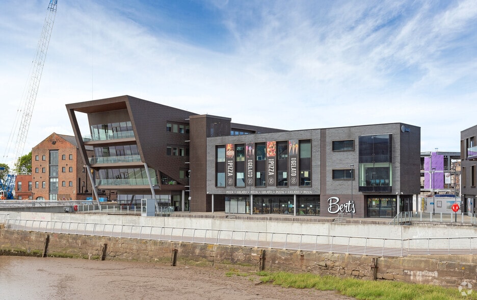 Fruit Mark, Hull for lease - Building Photo - Image 1 of 2