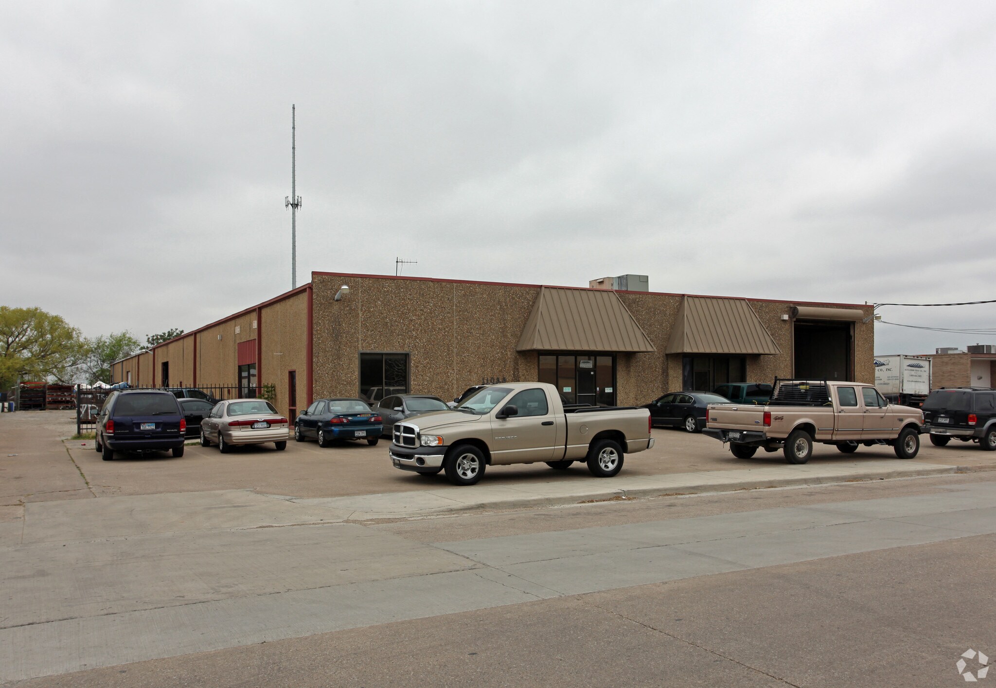 11033-11035 Indian Trl, Dallas, TX for sale Building Photo- Image 1 of 1