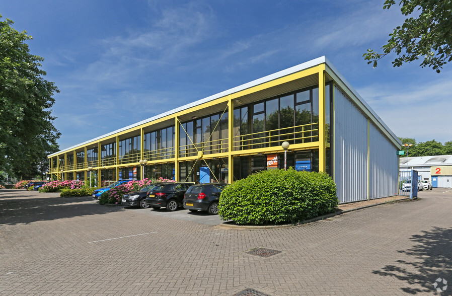 University Blvd, Nottingham for lease - Primary Photo - Image 1 of 6