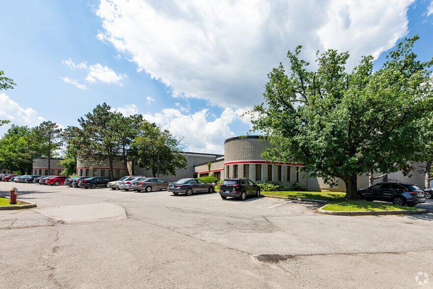1111 Flint Rd, Toronto, ON for lease - Building Photo - Image 3 of 3