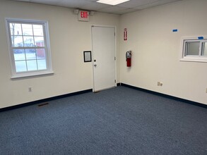 941 Whitehorse Mercerville Rd, Hamilton, NJ for lease Interior Photo- Image 2 of 13