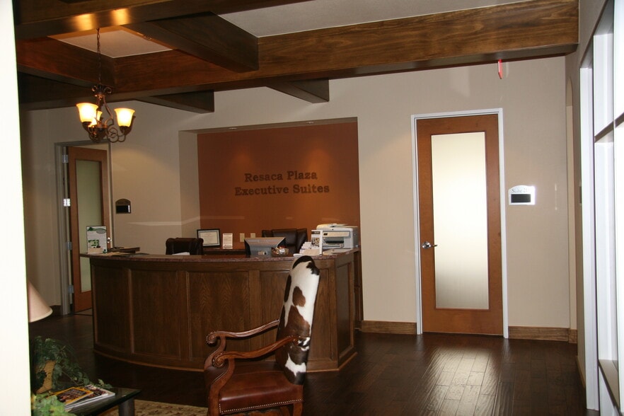 11701 Bee Cave Rd, Austin, TX for lease - Building Photo - Image 2 of 11