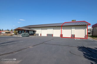 692 N Aylor Ct, Sisters, OR for lease Building Photo- Image 1 of 1