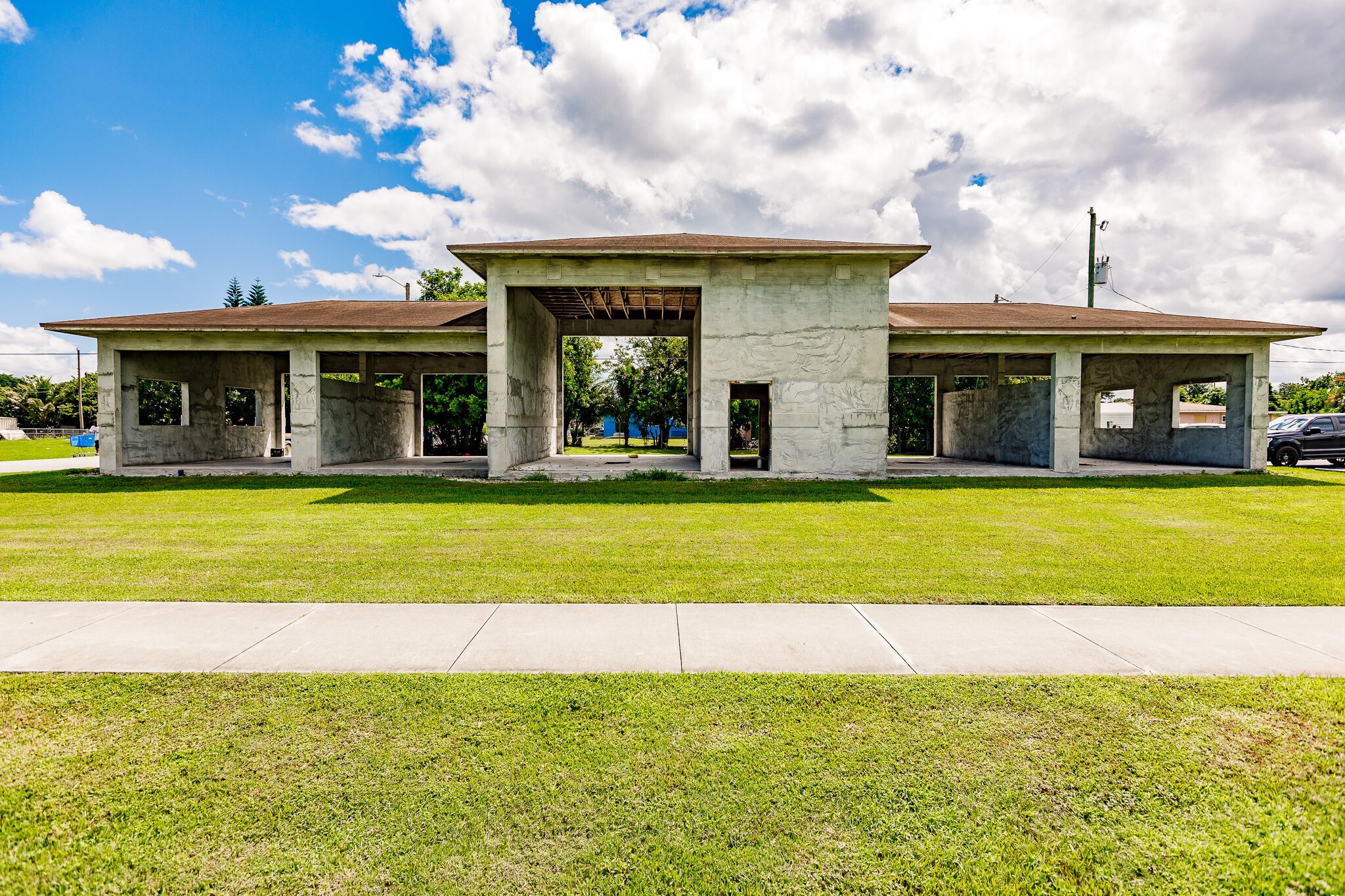 555 NW 16th St, Belle Glade, FL for sale Primary Photo- Image 1 of 12