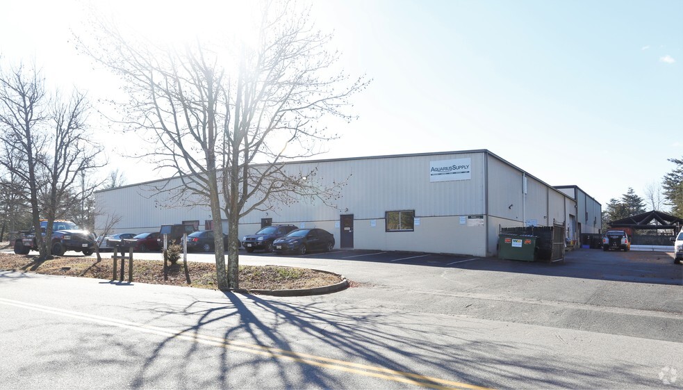 225 Industrial Ct, Fredericksburg, VA for sale - Primary Photo - Image 1 of 1