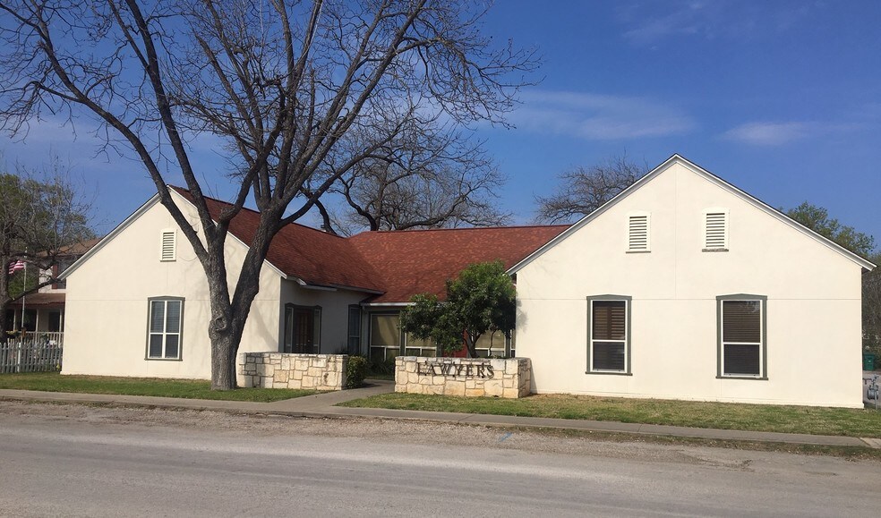 1313 Lorenzo St, Castroville, TX for sale - Building Photo - Image 1 of 1