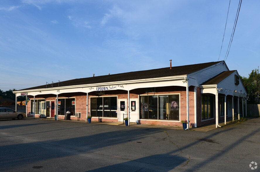 703-711 Metacom Ave, Bristol, RI for sale - Primary Photo - Image 1 of 1