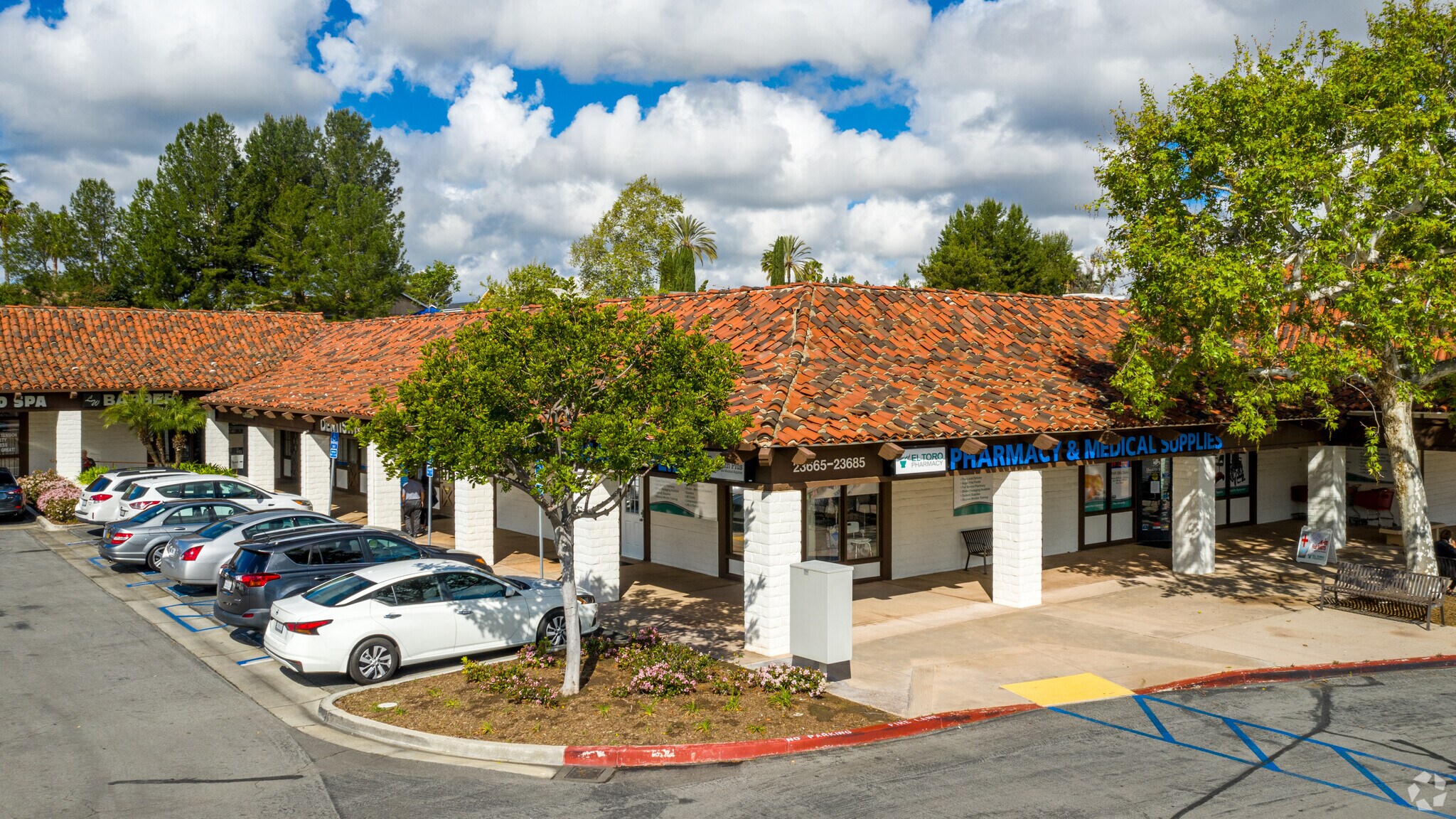 2354723641 Moulton Pky, Laguna Hills, CA 92653 Moulton Plaza