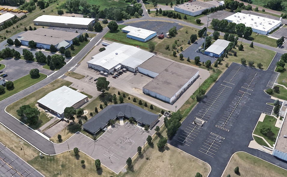 19178 Industrial Blvd NW, Elk River, MN for sale - Building Photo - Image 2 of 19