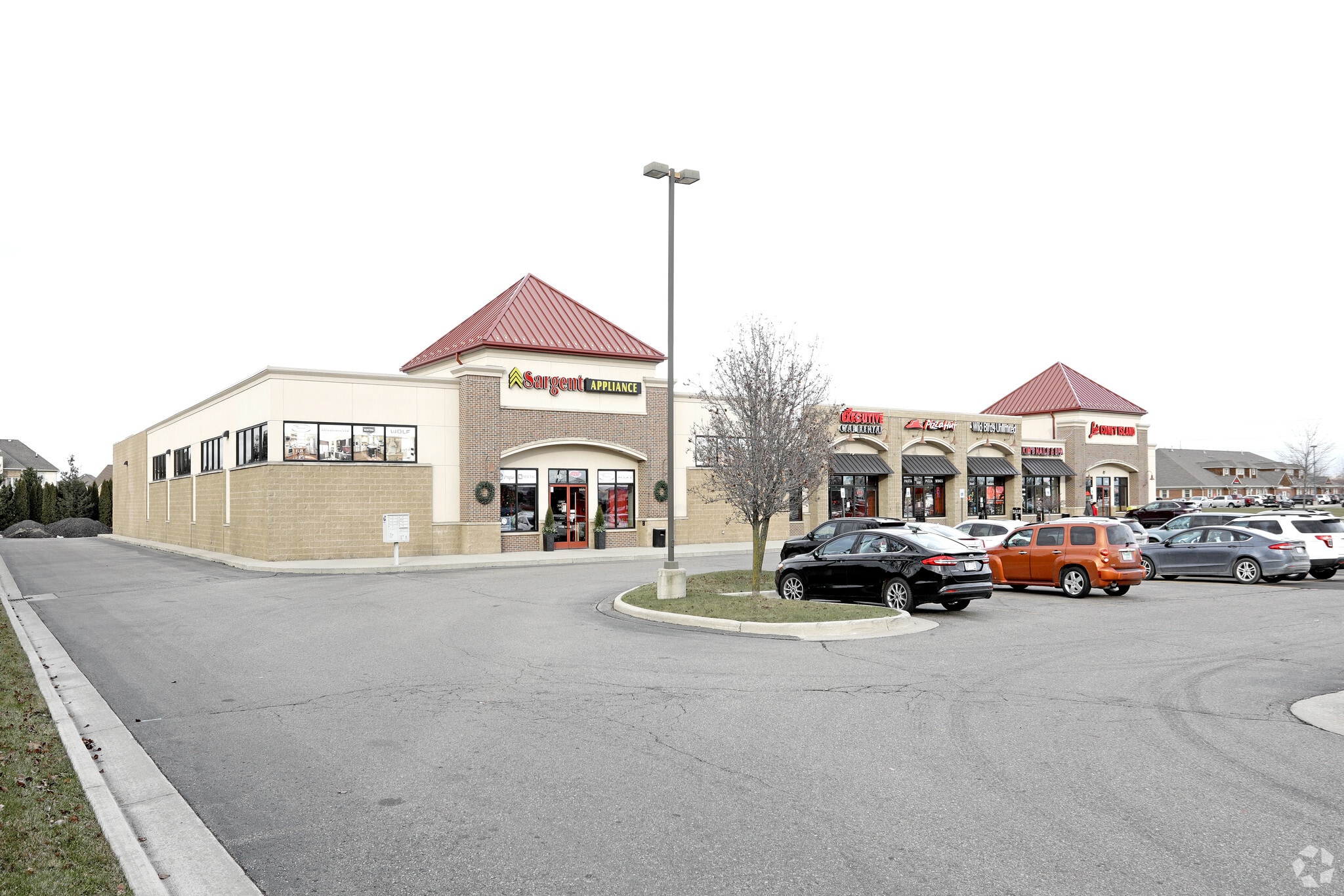 20201-20257 Hall Rd, Macomb, MI for sale Building Photo- Image 1 of 1