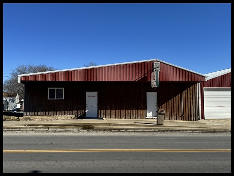 205 N Macon St, Bevier, MO for sale - Building Photo - Image 2 of 28