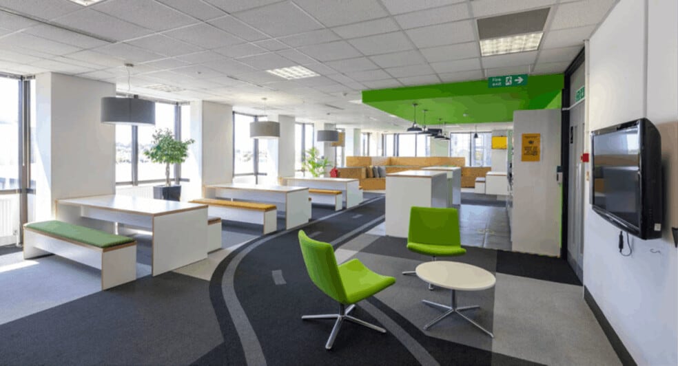 West Gate, London for lease - Interior Photo - Image 2 of 13