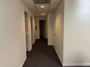 305 Harrison St, Leesburg, VA for lease Interior Photo- Image 2 of 8