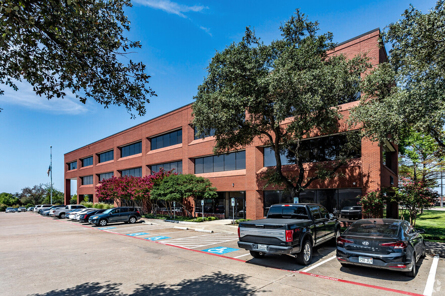 2121 Midway Rd, Carrollton, TX for lease - Building Photo - Image 2 of 12